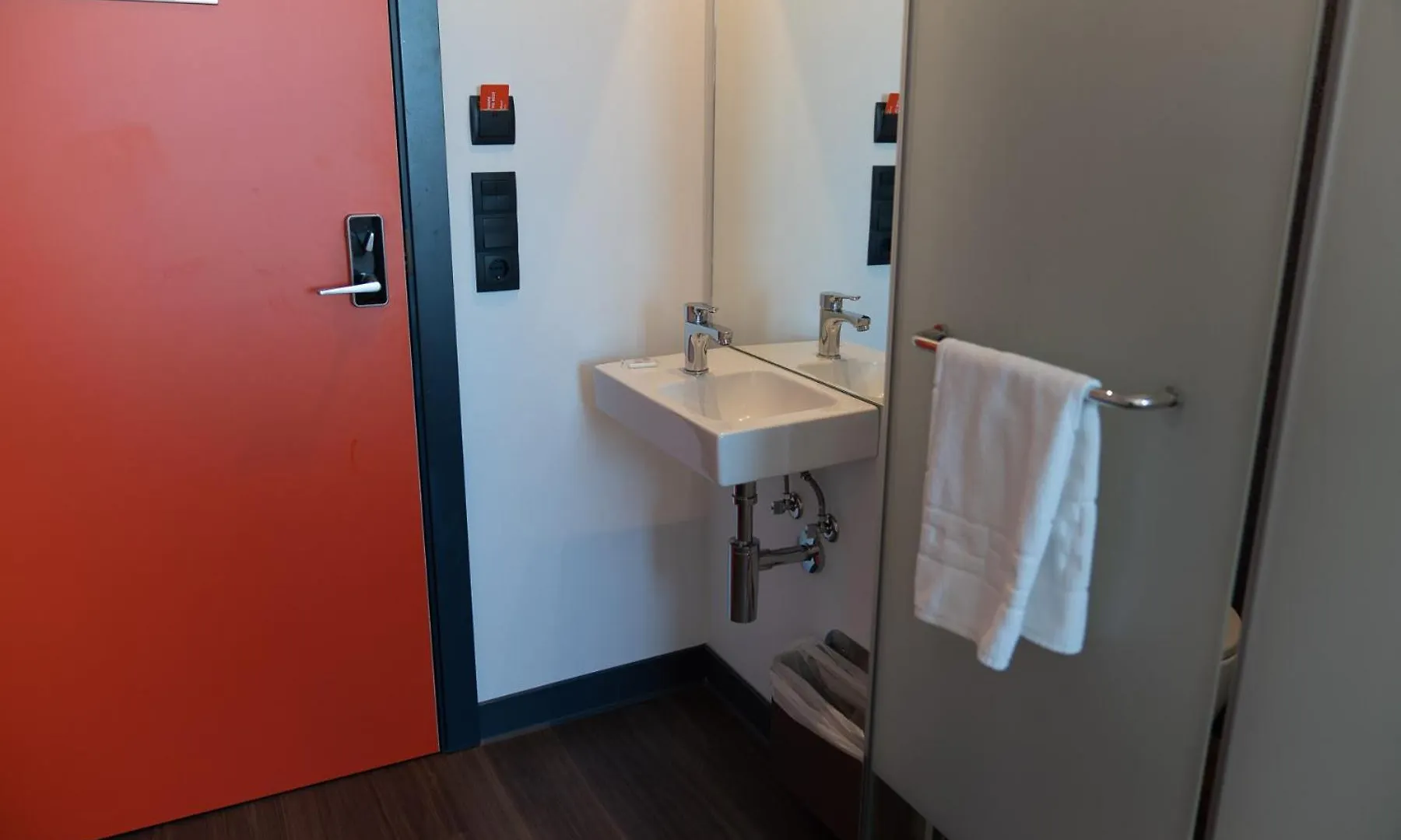 Easyhotel Malaga City Centre Guest house