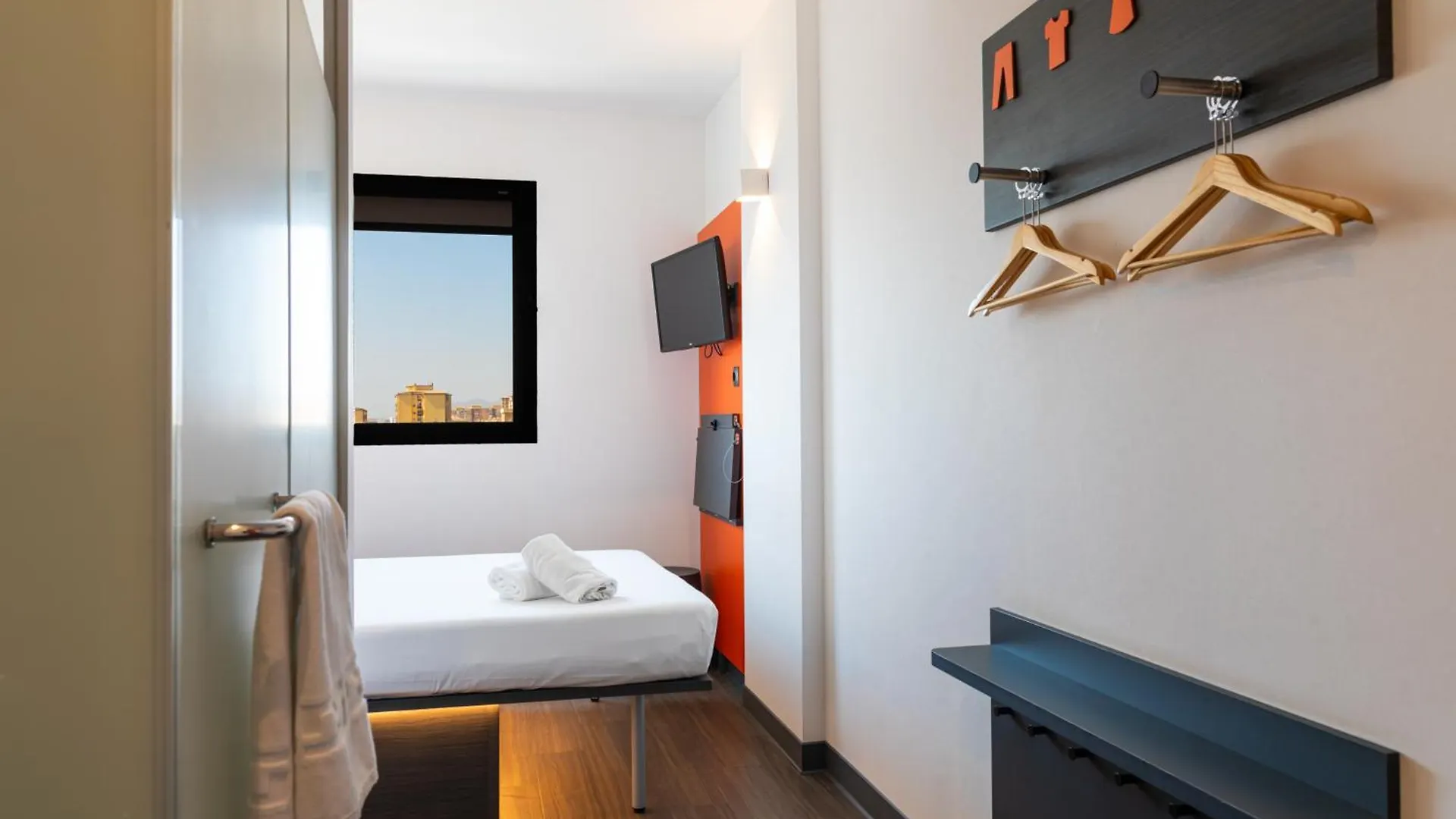 Easyhotel Malaga City Centre Maison d'hôtes